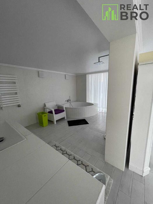 Оренда сучасного будинку, 245 м2