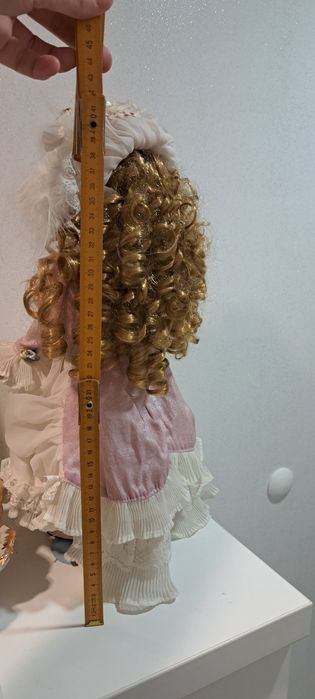 Lalka porcelanowa