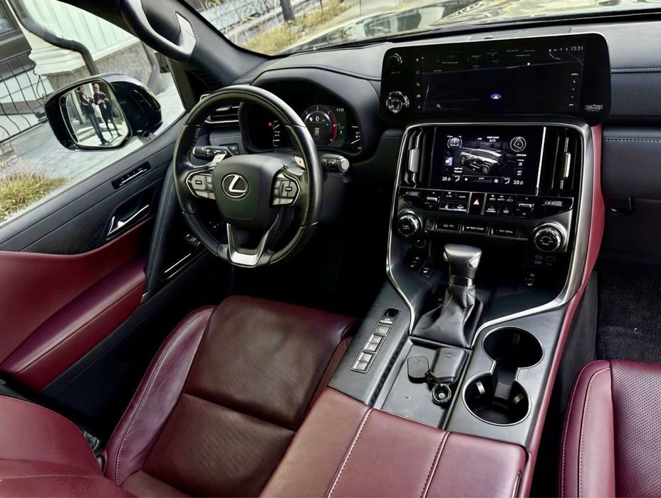 Lexus LX 500 d     2023.12