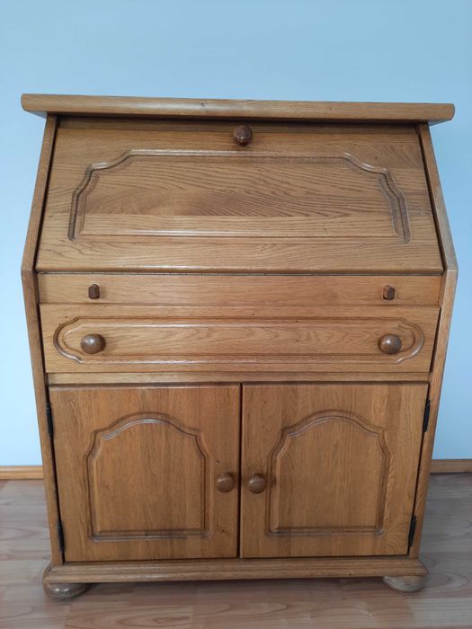 Do sprzedania, sekretarzyk dębowy.