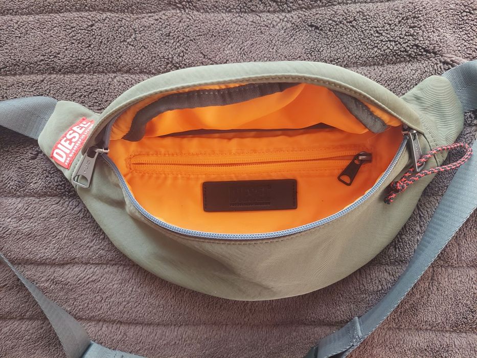 Бананка поясна сумка Diesel оригінал


Розмір:
Довжина  34см 
Висота