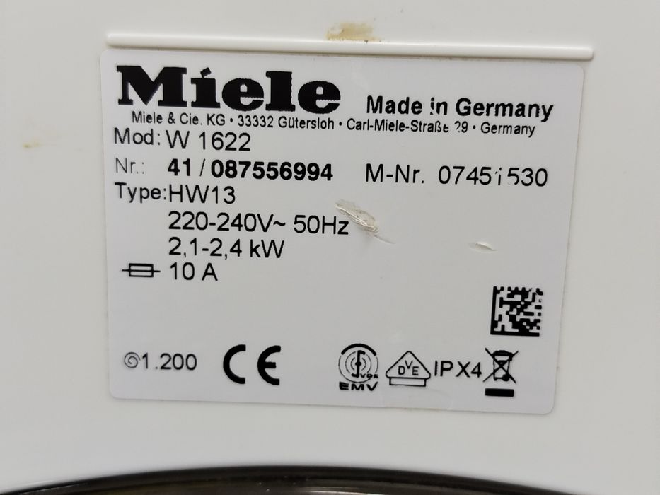 Пральна машина фірми Miele