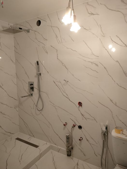 Плиточні роботи, вода,каналізація, електропроводка..