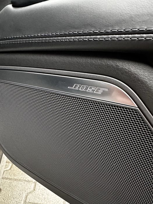 продам лайнера в жирній комплектації