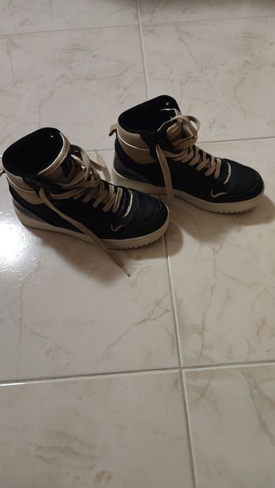 Sapatilhas tipo bota