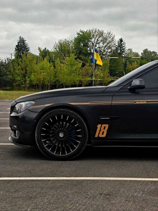 BMW F01 740I (Alpina B7)
