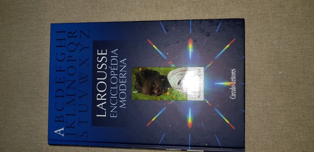 Enciclopédia Moderna Larousse (18 volumes)