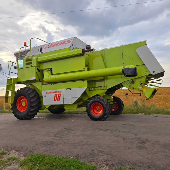 Свіжопривезений claas dominator 86