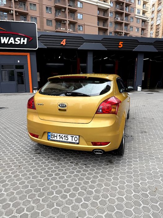 Автомобіль Kia Ceed 2009