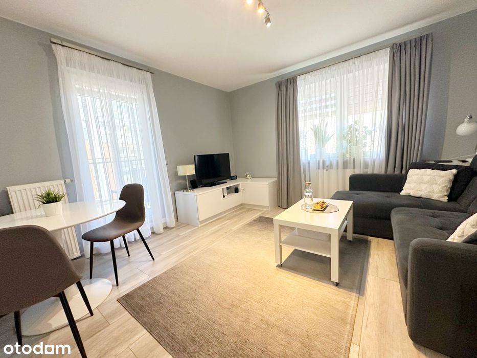 Kawalerka 32 m² z balkonem | Oddzielna kuchnia | Warszawa, Nowodwory