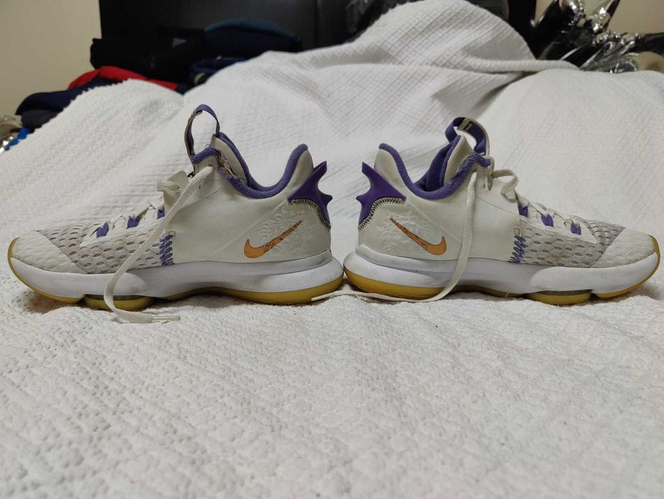 Sapatilhas Nike tam. 42.5 em muito bom estado.