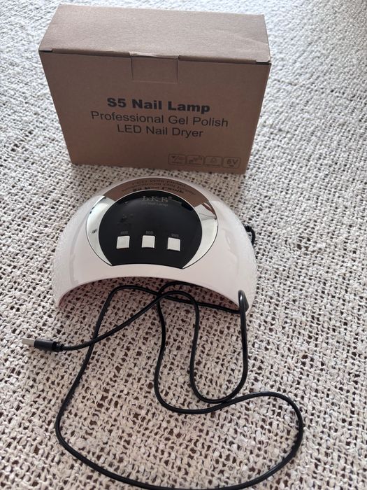 Lampa do paznokci , depilator