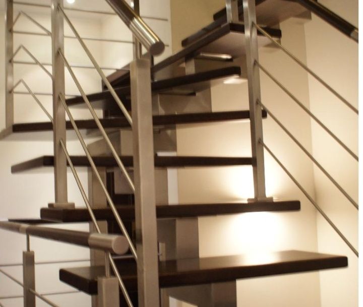 Balustrady nierdzewne szklane schody bramy