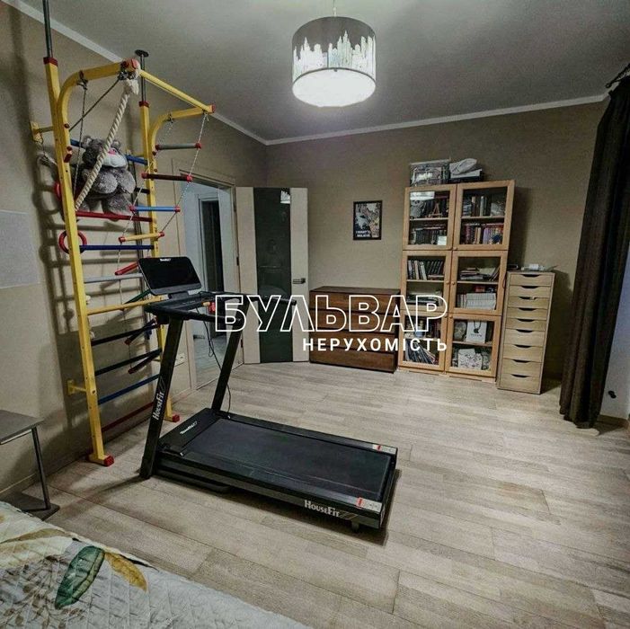 Продам 3 к.кв., Центр, Шатиловка, ул. Авиационная, м. Научная