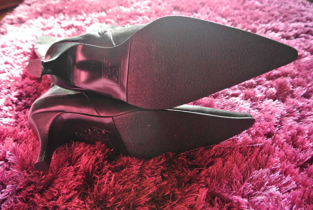 Botas 34 castanho e preto
