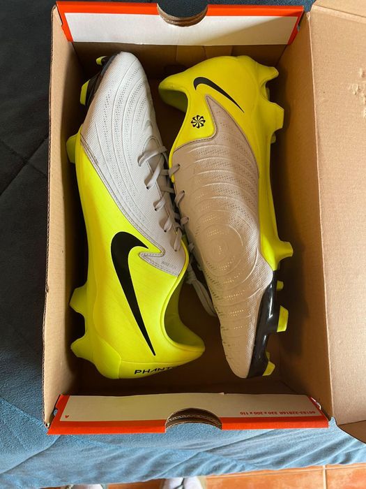NIKE Phantom GX II