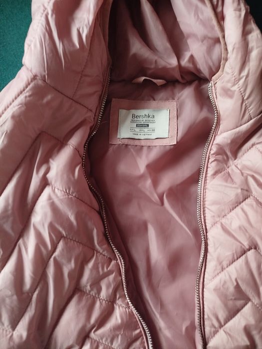 Bezrekawnik L Bershka