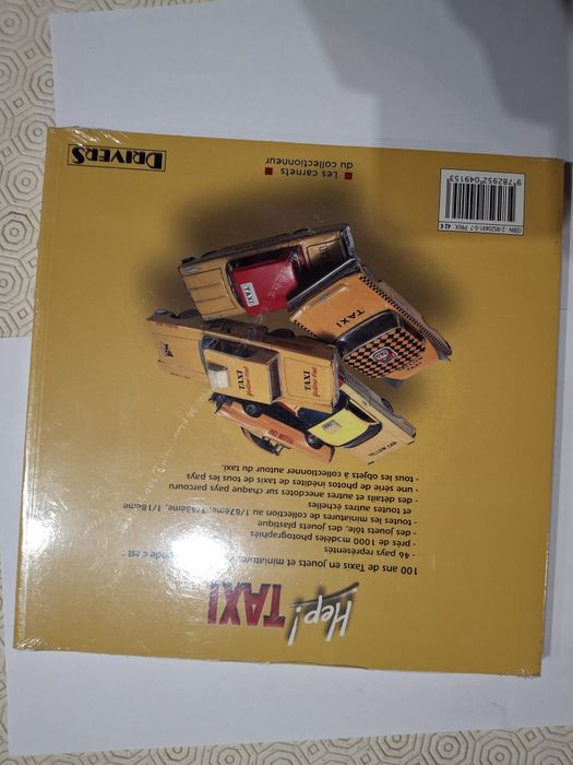 Livro sobre brinquedos miniaturas taxi selado