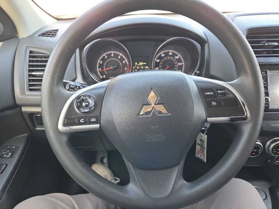 Mitsubishi Outlander Sport ES      2021