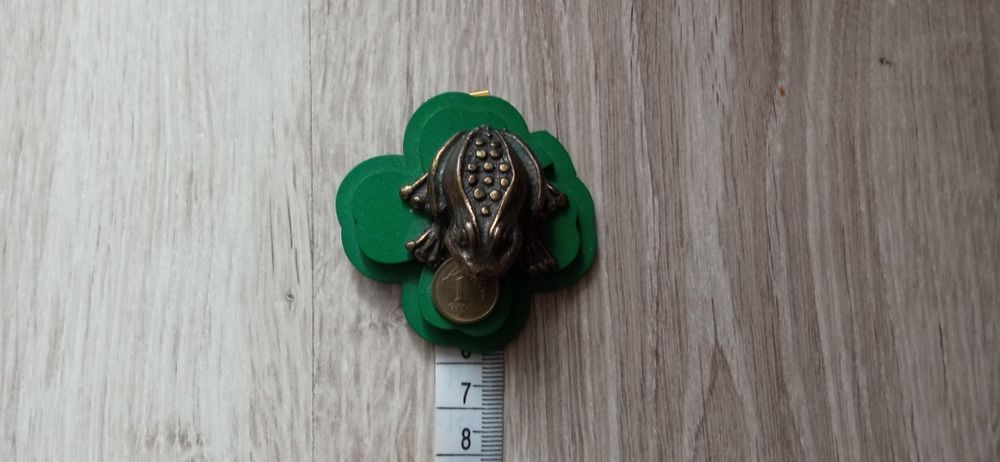 Żabka na szczęście