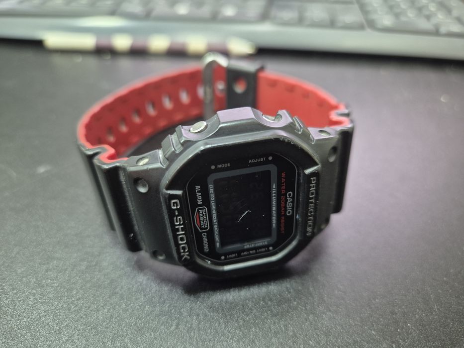 Zegarek Casio G-Shock DW-5600HR