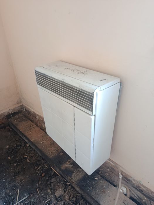 Продаються  2 конвектори ..