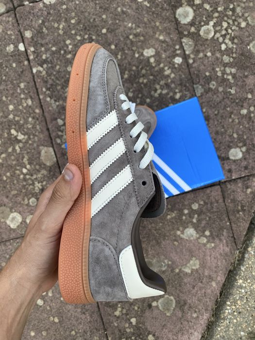 Adidas Spezial novos