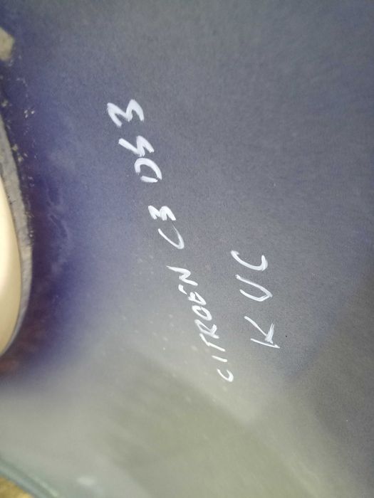 Citroen C3 DS3 2 błotnik prawy przód przedni kolor KUC oryginał