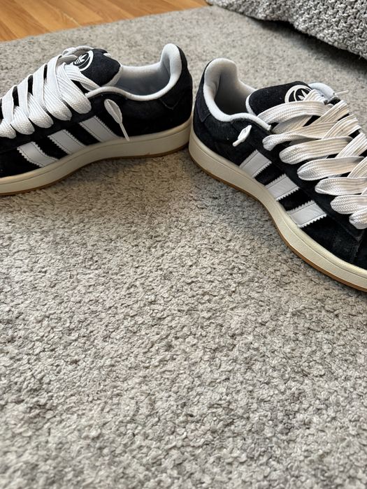 Adidas campus