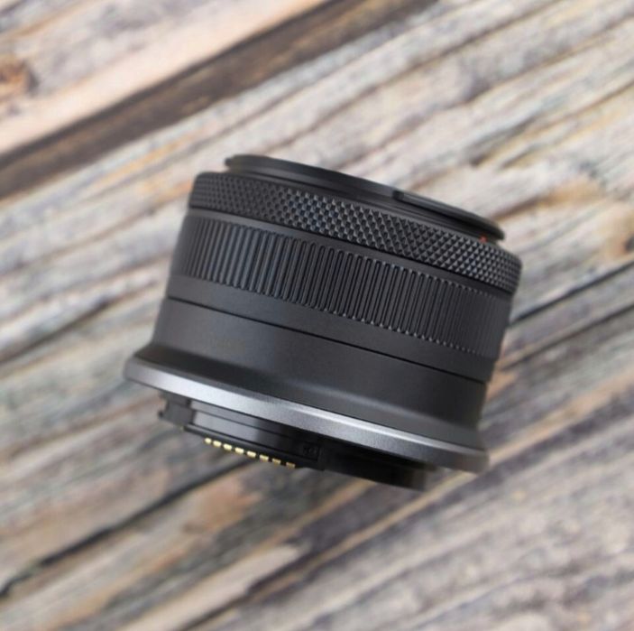 АБСОЛЮТНО НОВЫЕ!!! Сanon RF-S 18-45mm f/4-5.6 IS STM