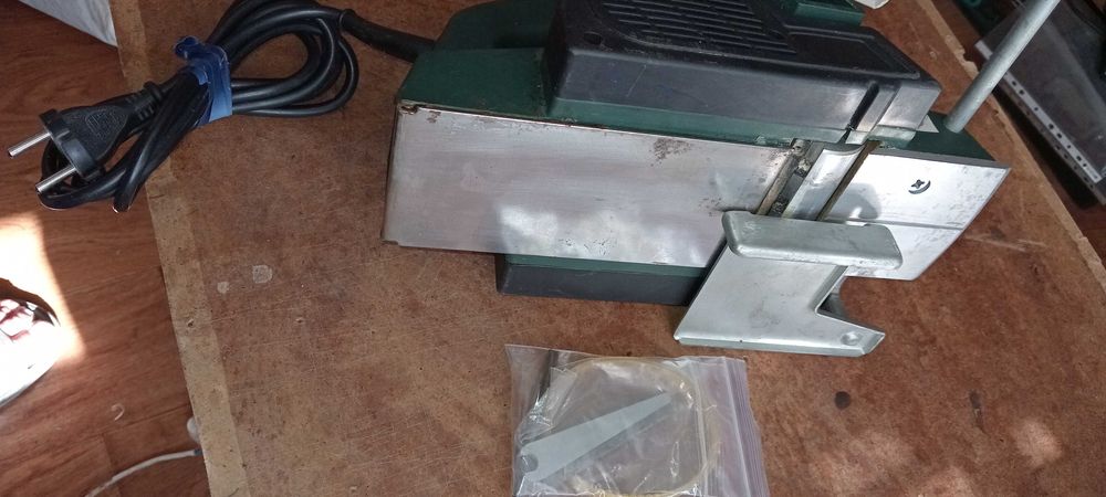 Продам Электрорубанок,точило и разные ручные приблуды цены от50до100гр