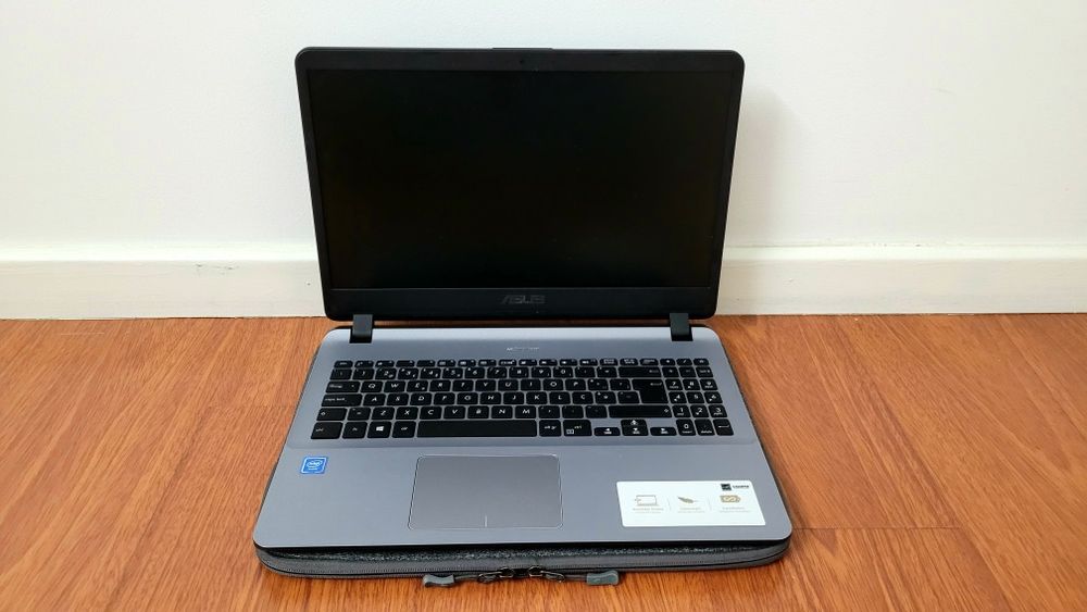 Computador portátil Asus F507MA C/Novo 1TB