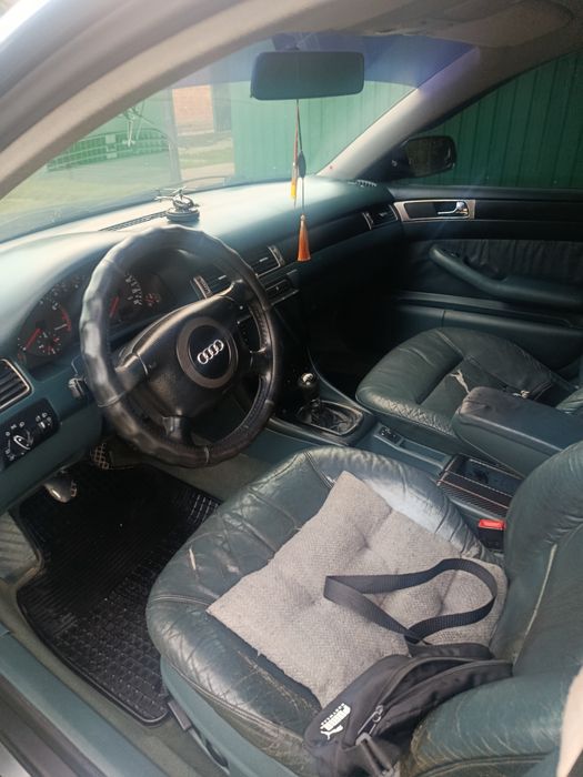 Audi а6с5 2.4 бензін