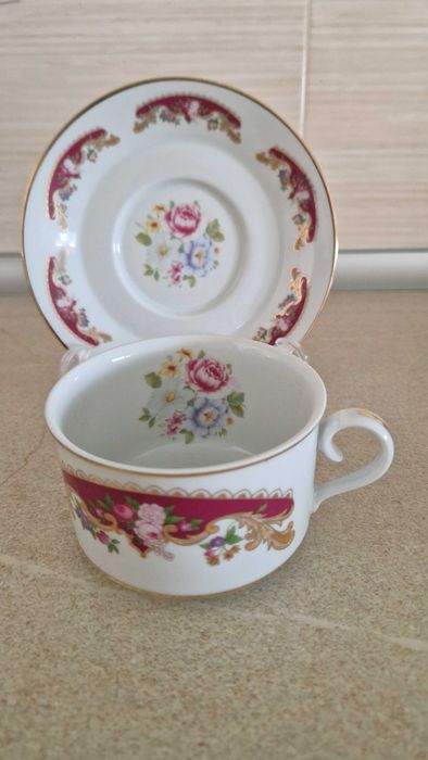 Conjunto Chávena e Pires T. Limoges, porcelana