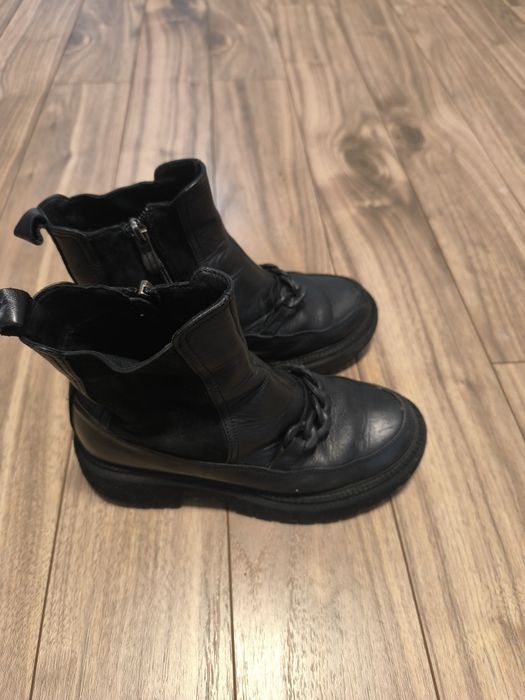 Осінні черевики для дівчинки