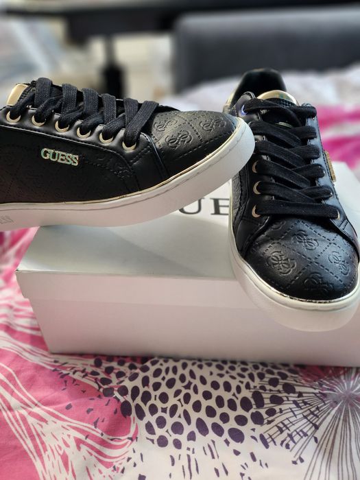 Buty Sneakersy Guess rozmiar 40.