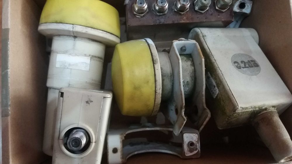 Konwertery satelitarne TV-SAT / 2 szt.