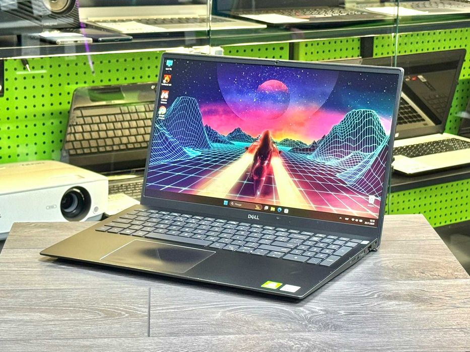 Ноутбук Dell Vostro / Intel i7 / 16 DDR4 / 1Tb SSD / GeForce MX330