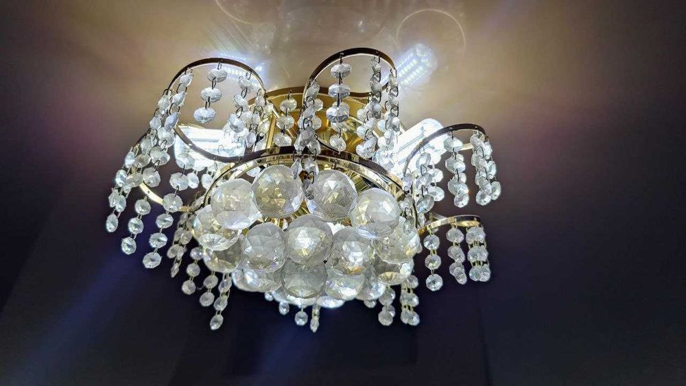 Люстри кришталеві 2 шт.