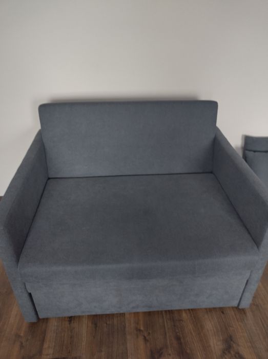 Sofa. Szara. Z pojemnikiem.