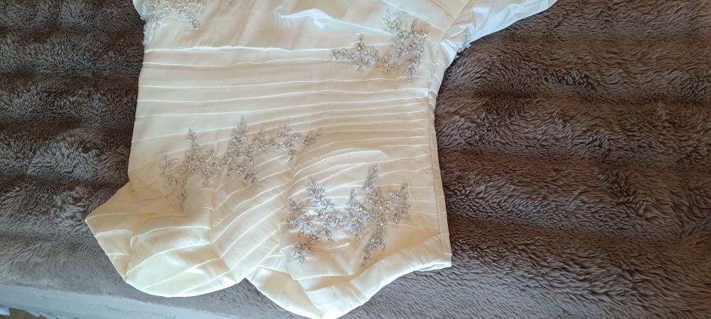 Vestido de noiva usado em muito bom estado de conservação