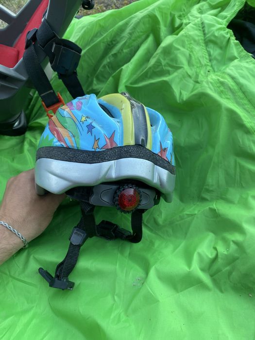 Cadeirinha de Bicicleta HAMAX + Suporte de Quadro (Oferta Capacete KED c/ Luz)