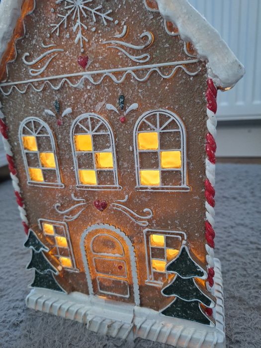 Home&You domek LED piernikowy dekoracja świąteczna podświetlana