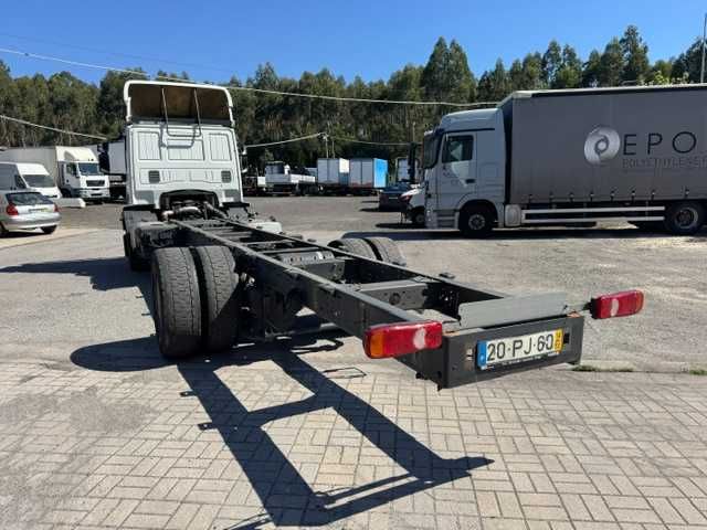 Camião Iveco 190EL32 2014/12 em chassis