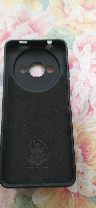 Чехол на телефон