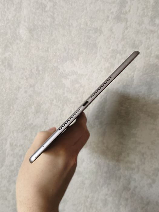 Apple iPad Air 2 покоління 128 ГБ LTE