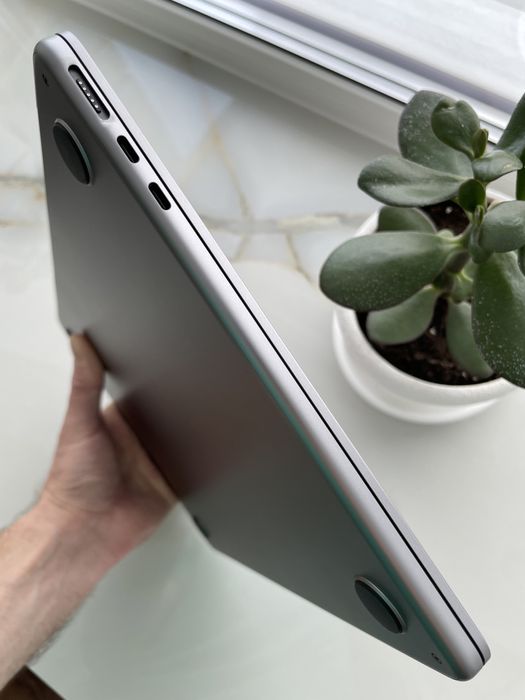 Apple MacBook Air M2 Space Gray (MLXW3LL/A)