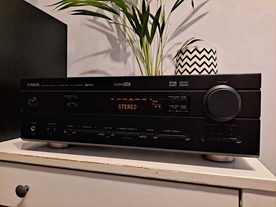 Amplituner Yamaha RX-V340RDS.