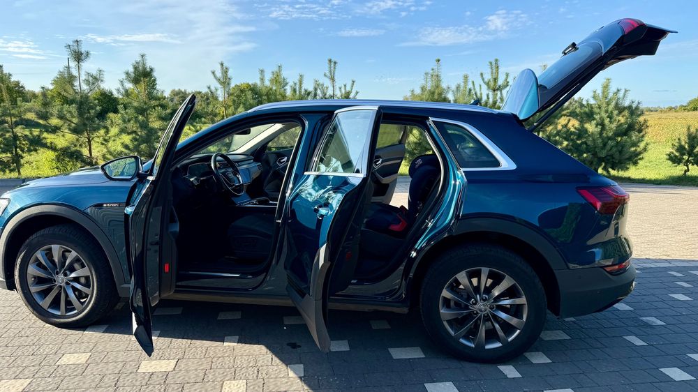 Audi e-tron 2019
