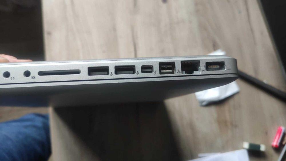 MacBook Pro 2010 – na części / do naprawy